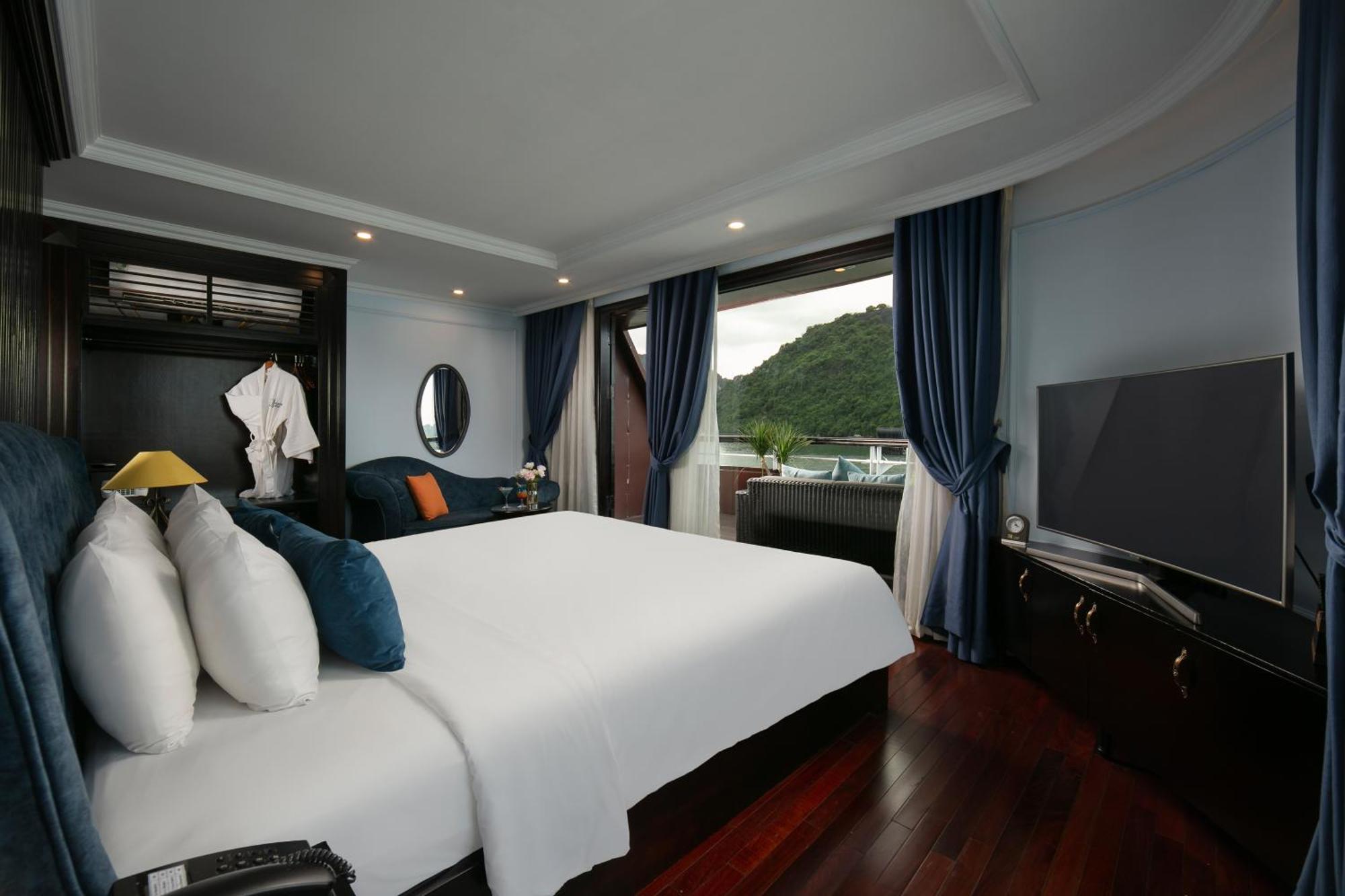 Le Theatre Cruises - Wonder On Lan Ha Bay Hotell Ha Long Exteriör bild